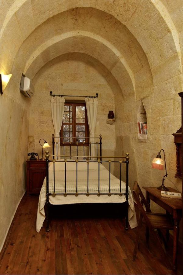 Esbelli Evi Cave Houses Ürgüp Exteriör bild